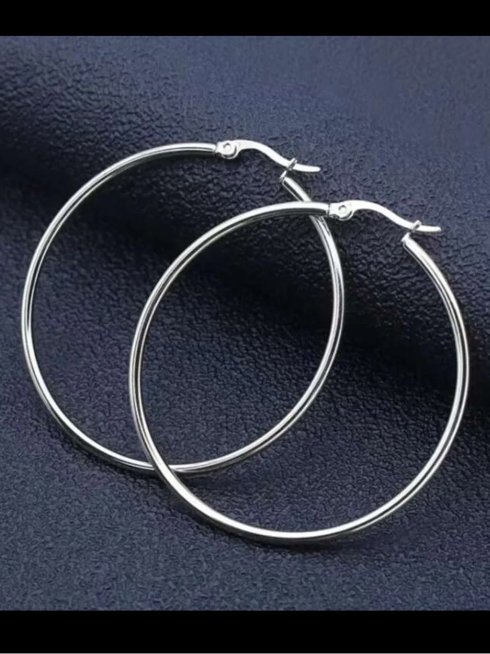NWT 35MM Tarnish-Free Stainless Steel Minimalist Classic Silver Hoop Earrings
